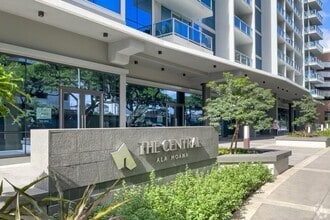 Building Photo - 1391 Kapiolani Blvd