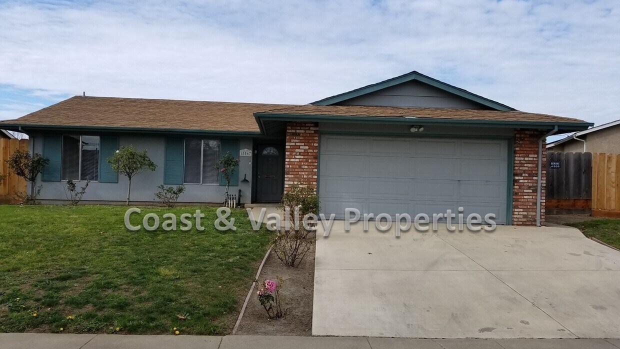 Primary Photo - Lovely North Salinas Property!