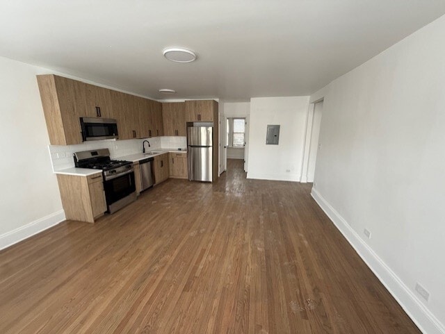 Building Photo - 6308 N Artesian Ave