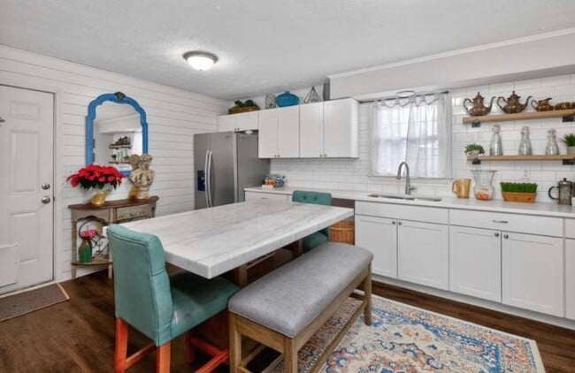 Building Photo - Charming 3BR House in Frankfort