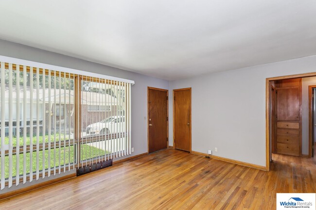 Foto del edificio - 2 bedroom duplex