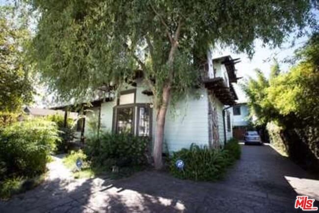 Building Photo - 1513 Walgrove Ave