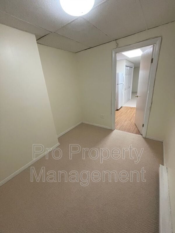 Building Photo - 106 Woodside Green