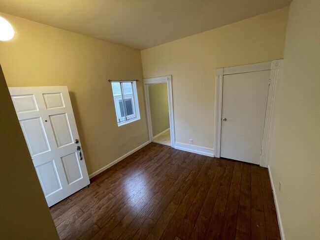 Foto del edificio - 2225 K St