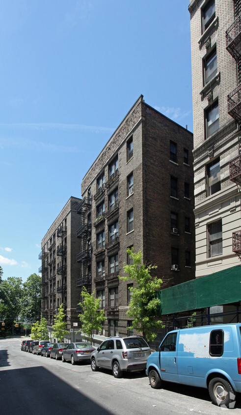 Foto del edificio - 720 Riverside Dr