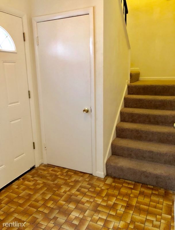 Building Photo - 3 br, 3.5 bath Townhome - 66 Anna Ct