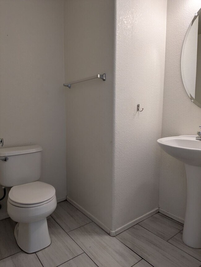 Foto del edificio - Northwest Beauty 3 Bedroom 3 Bath 2 Car garage