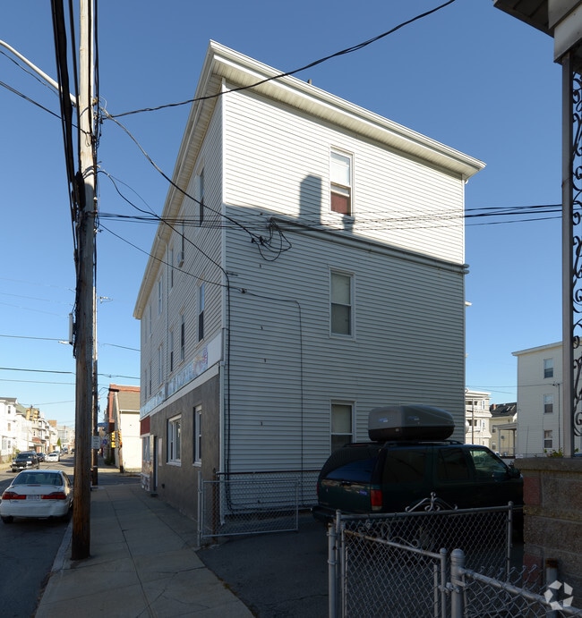 Building Photo - 380 E Main St