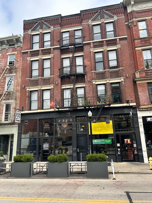 Primary Photo - 30 West Court Street