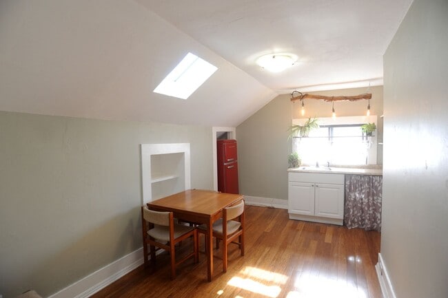 Foto del edificio - 1745 3rd St