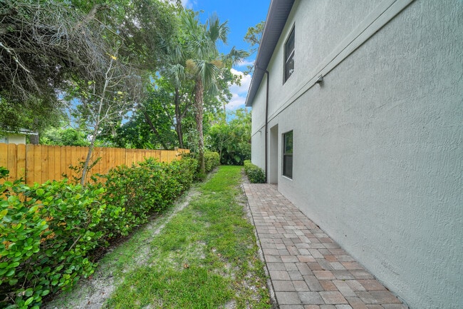 Photo - 407 Bella Sol Way (West Palm Beach, FL) Townhome