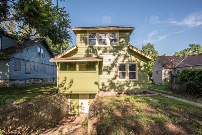 Foto del edificio - 5517 Woodland Ave