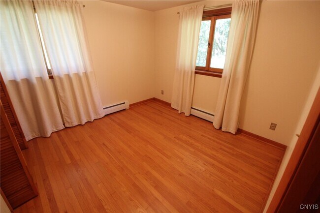 Building Photo - 6363 Muskrat Bay Rd