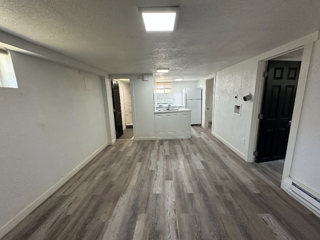 Building Photo - 817 1st St