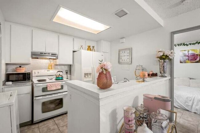 Foto del edificio - 2015 Dairy Mart Rd