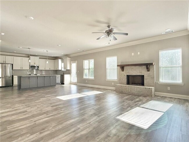 Foto del edificio - 1917 Castleberry Ln