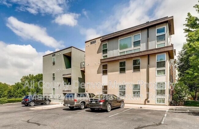 Photo - 5201 S Fox St Apartment