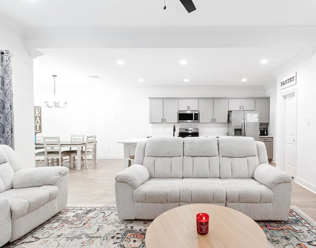 Foto del edificio - 21057 Astoria Ln