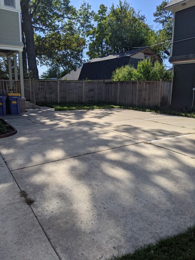 Rear Parking - 723 Madison Ave SE