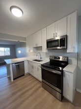 Building Photo - 202-222 N Salem Ave