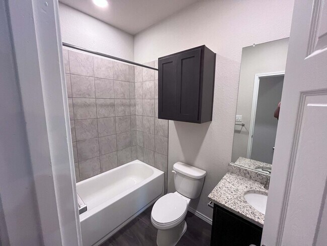 Foto del edificio - 9221 Groff Lndg