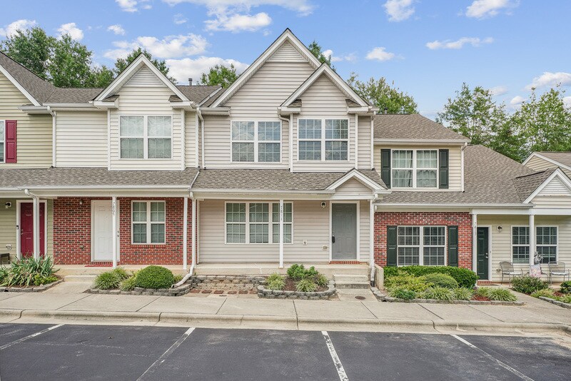 Foto principal - 7811 River Field Dr