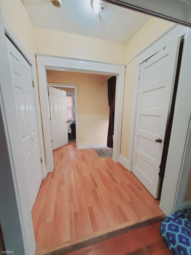 Foto del edificio - 1 br, 1 bath Condo - 18 Home Ct Apt 1