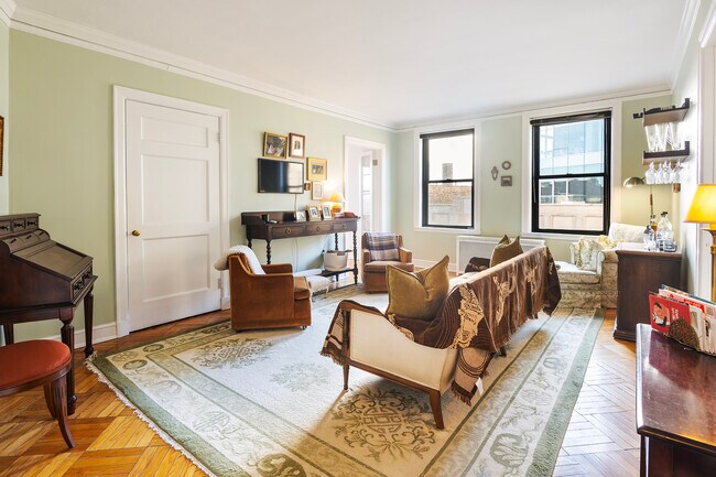 Foto del edificio - 2000 N Lincoln Park W