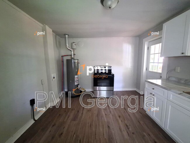 Foto del edificio - 122 Irwin St