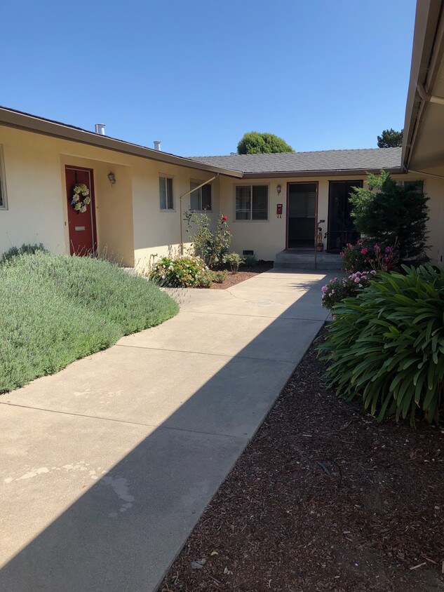 235 Clay St Unit 2, Salinas, CA 93901 Apartment for Rent in Salinas