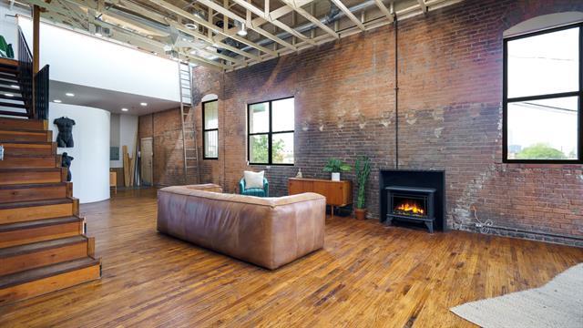 Building Photo - 2220 S Harwood St