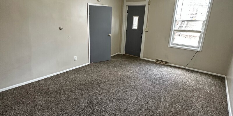 Foto principal - 572 W. 5th Street Apartments LLC