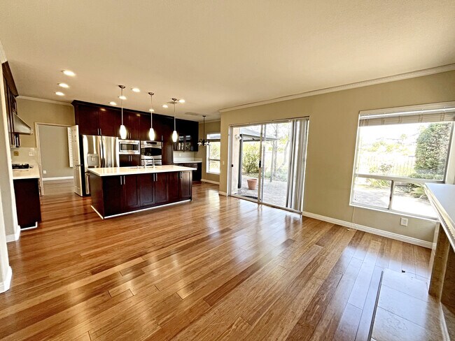 Foto del edificio - 12460 Picrus St