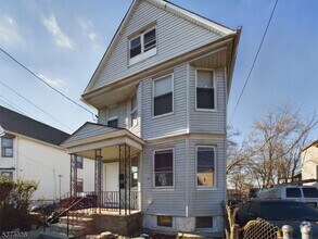 Building Photo - 255 S 19th St