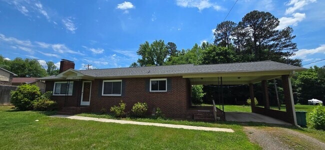 Building Photo - Wonderful Ranch in Clemmons