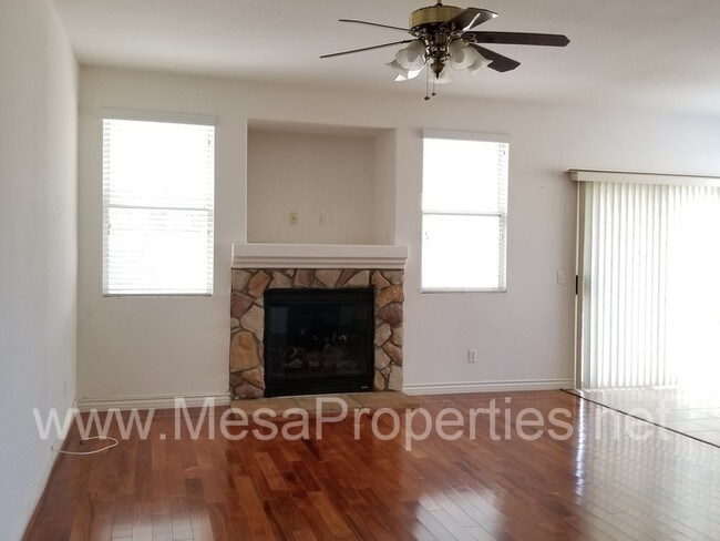 Foto del edificio - 5 Bedroom 3 Bathroom Home in Victorville