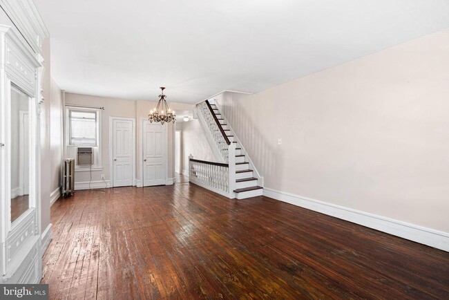 Building Photo - 2324 Poplar St