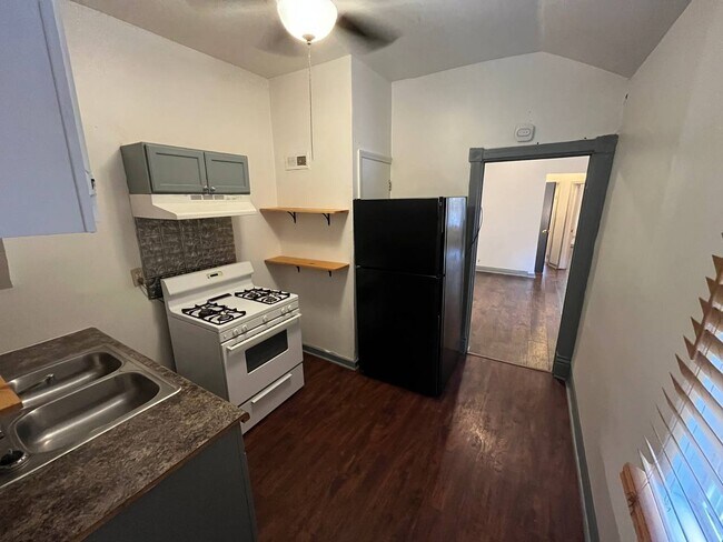 Foto del edificio - 15534 Turlington Ave