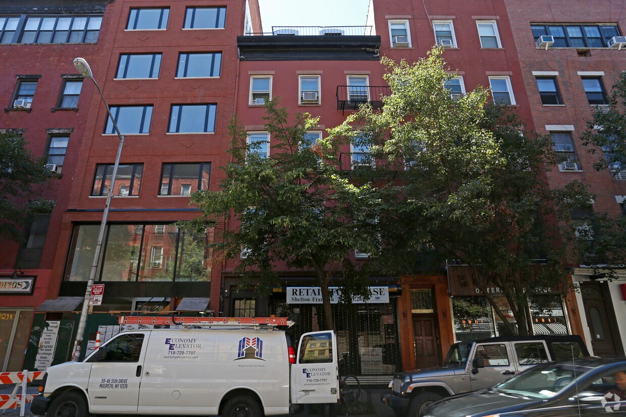Primary Photo - 180 Bleecker St
