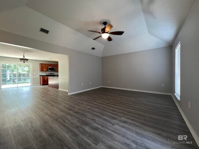 Foto del edificio - 8178 Gardenia Ct