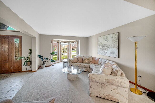 Foto del edificio - 15538 Royal Glen Ct