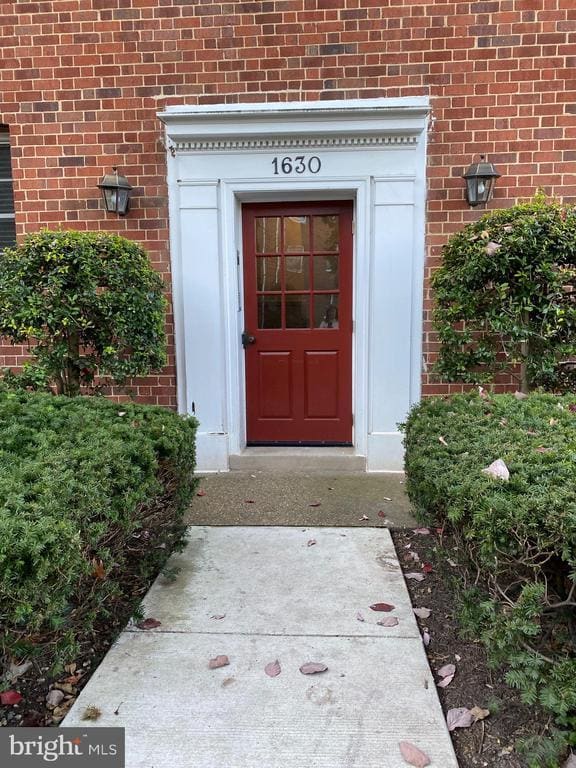 Primary Photo - 1630 W Abingdon Dr