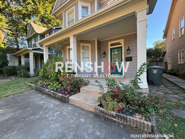 Foto del edificio - 2043 Peabody Ave