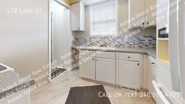 Foto del edificio - 179 Lake St