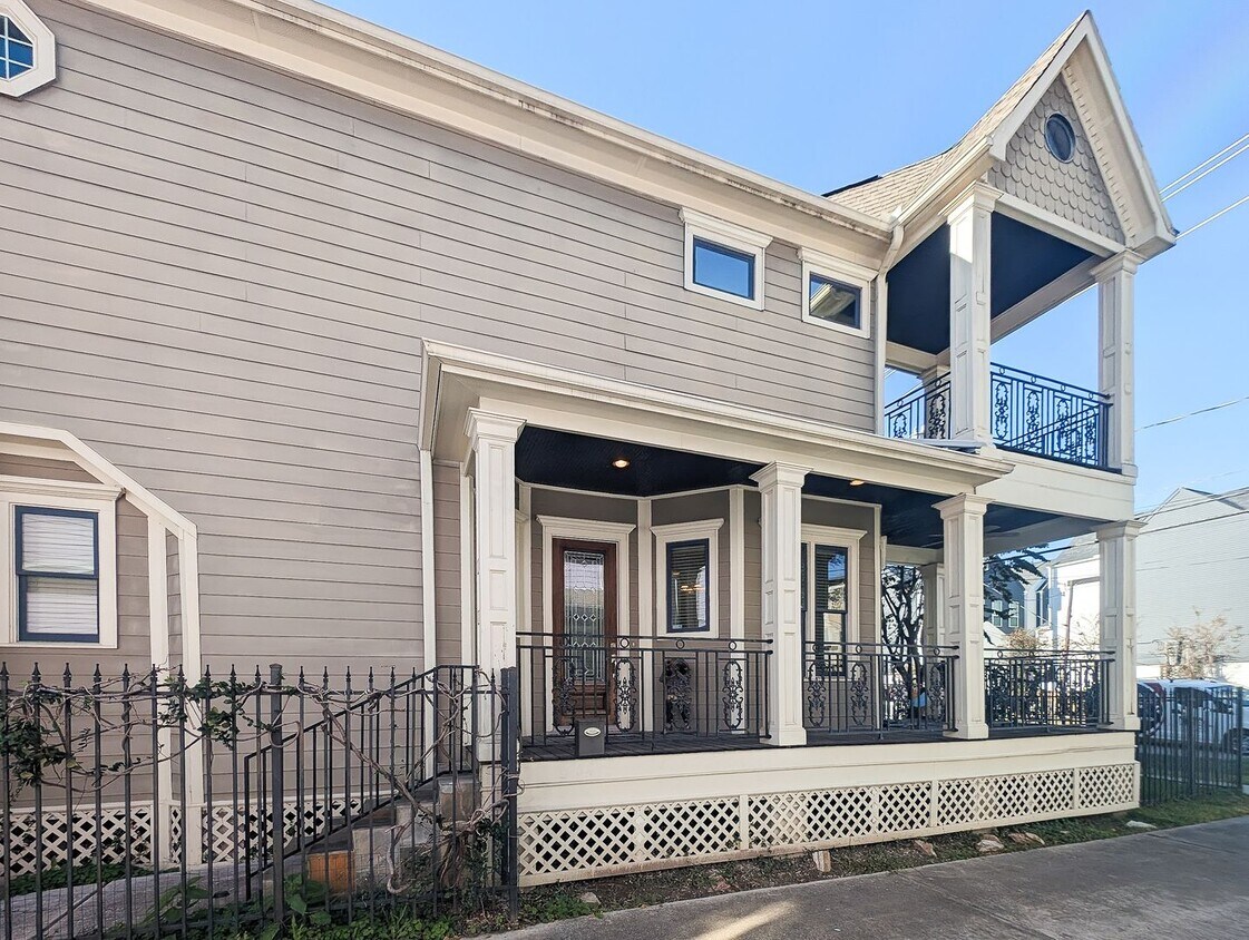 Foto principal - 1126 W 17th St