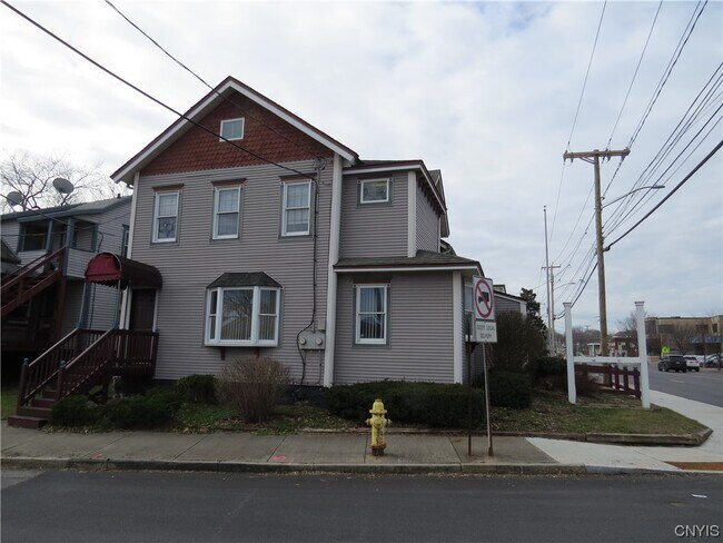 Foto del edificio - 1241 W Genesee St