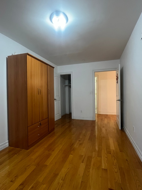 Building Photo - 40-40 68th St