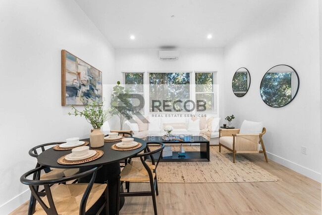 Building Photo - 6730 Mohawk St