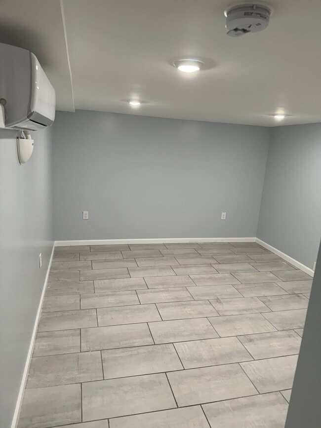 Building Photo - 288 2nd Ave W
