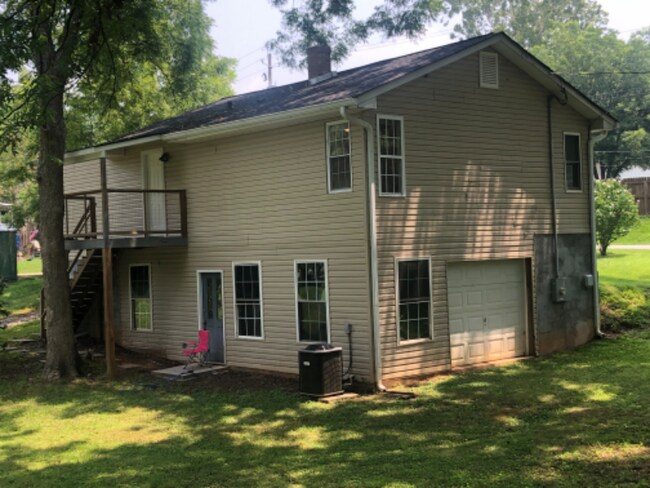 Building Photo - 6403 Grove St